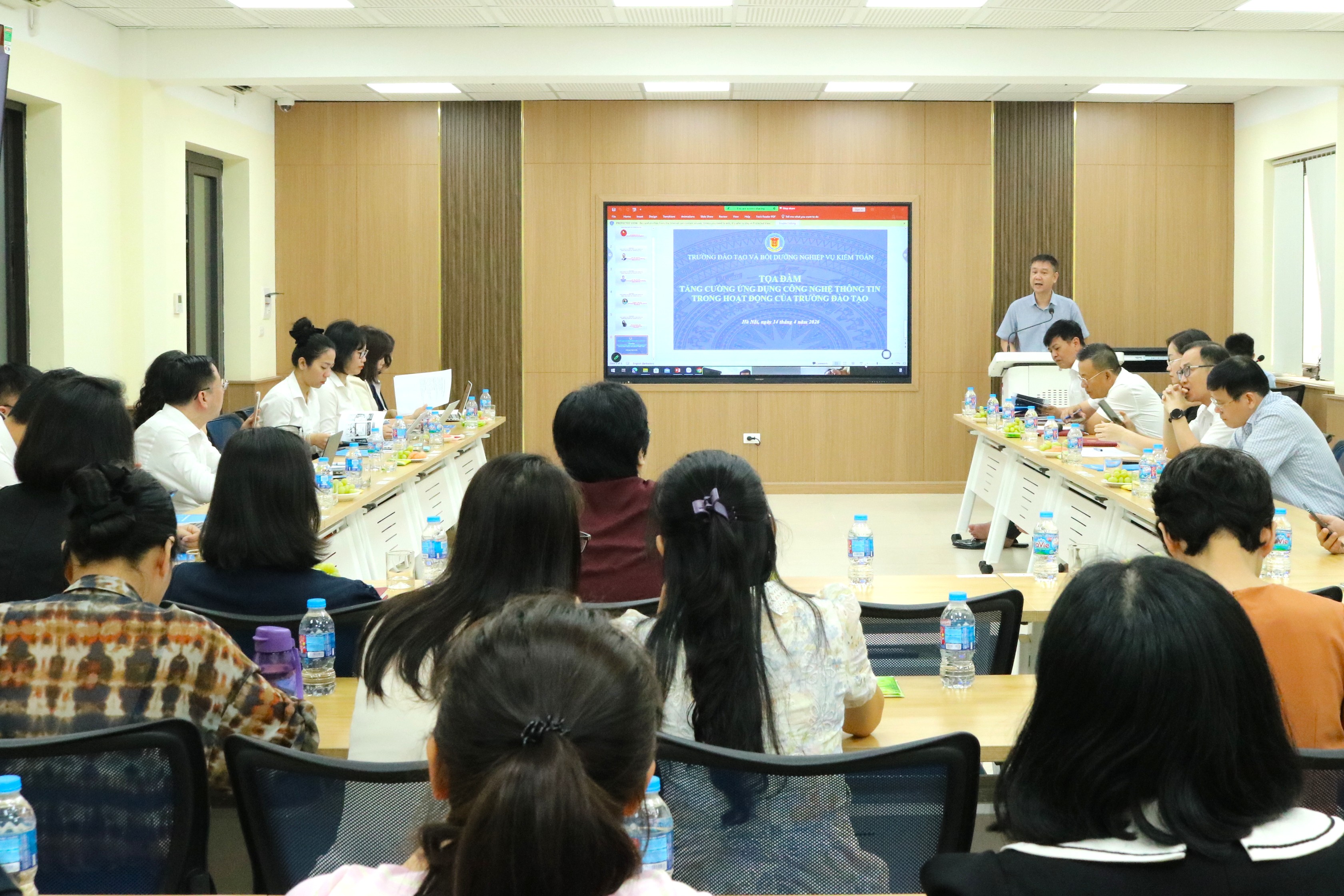 Tọa đàm tăng cường ứng dụng công nghệ thông tin trong hoạt động của trường đào tạo